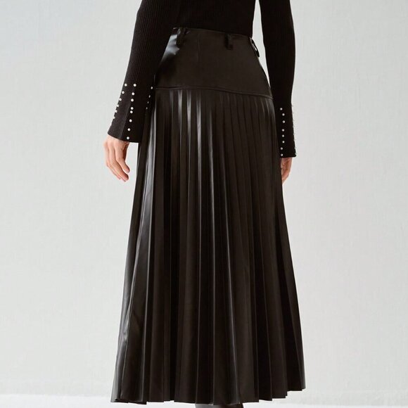 Black Casual Women's Romantic Black Pleated PU Skirt - Picture 4 of 5